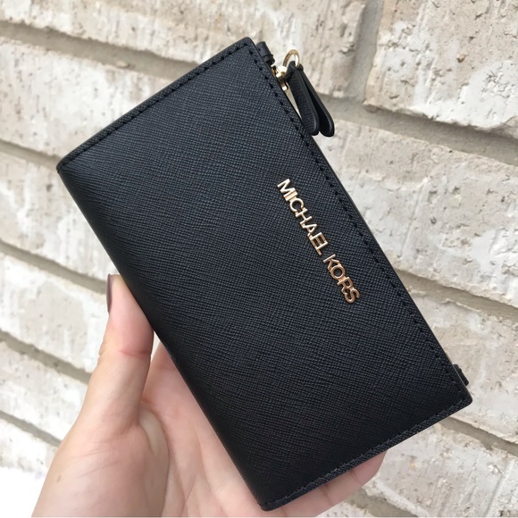 Michael Kors Purse And Wallet - Picture 4 of 11